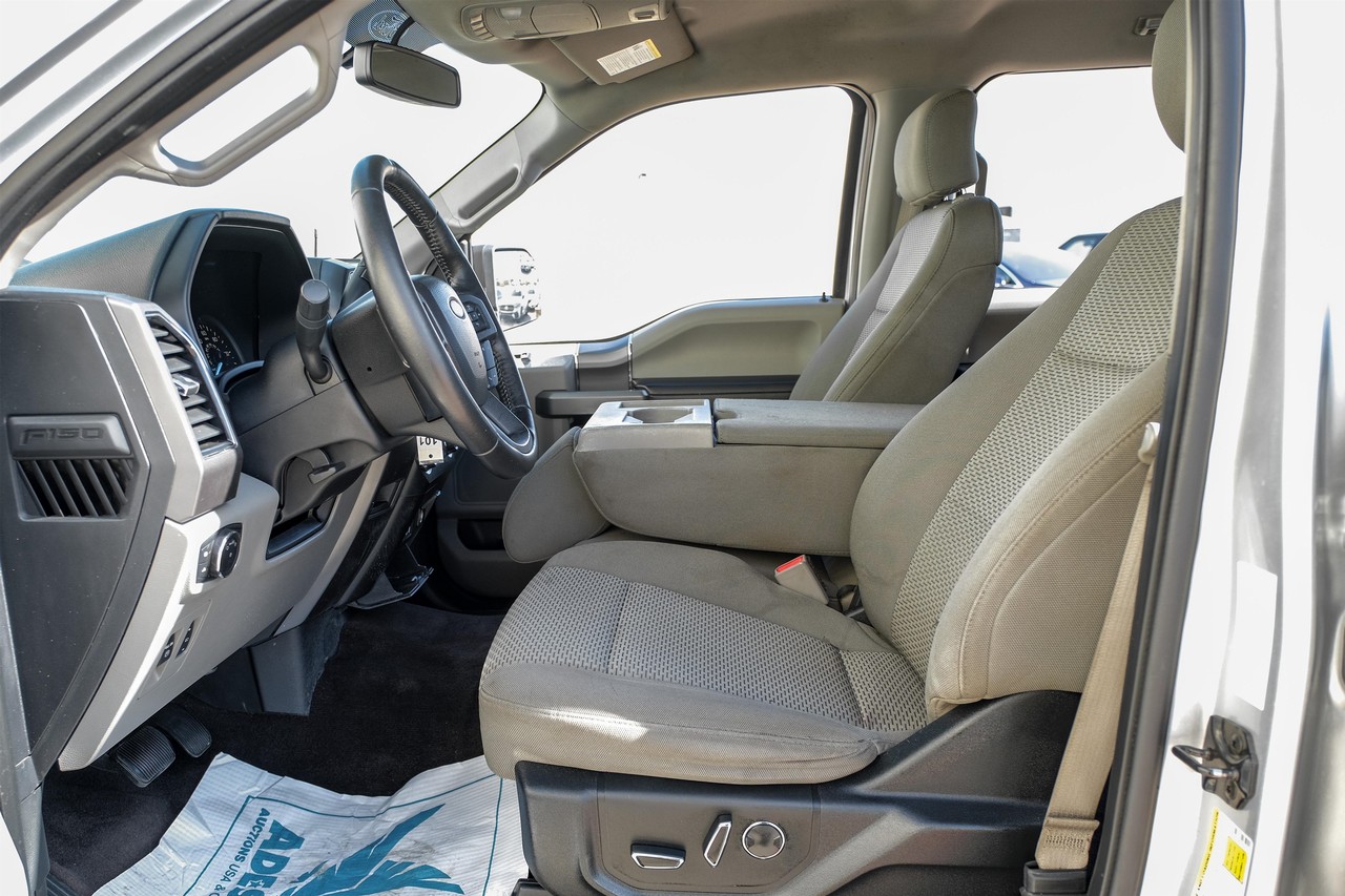 Ford F-150 Vehicle Main Gallery Image 04