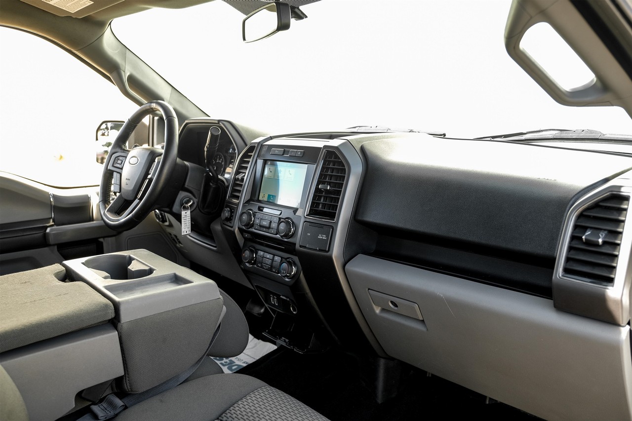 Ford F-150 Vehicle Main Gallery Image 12