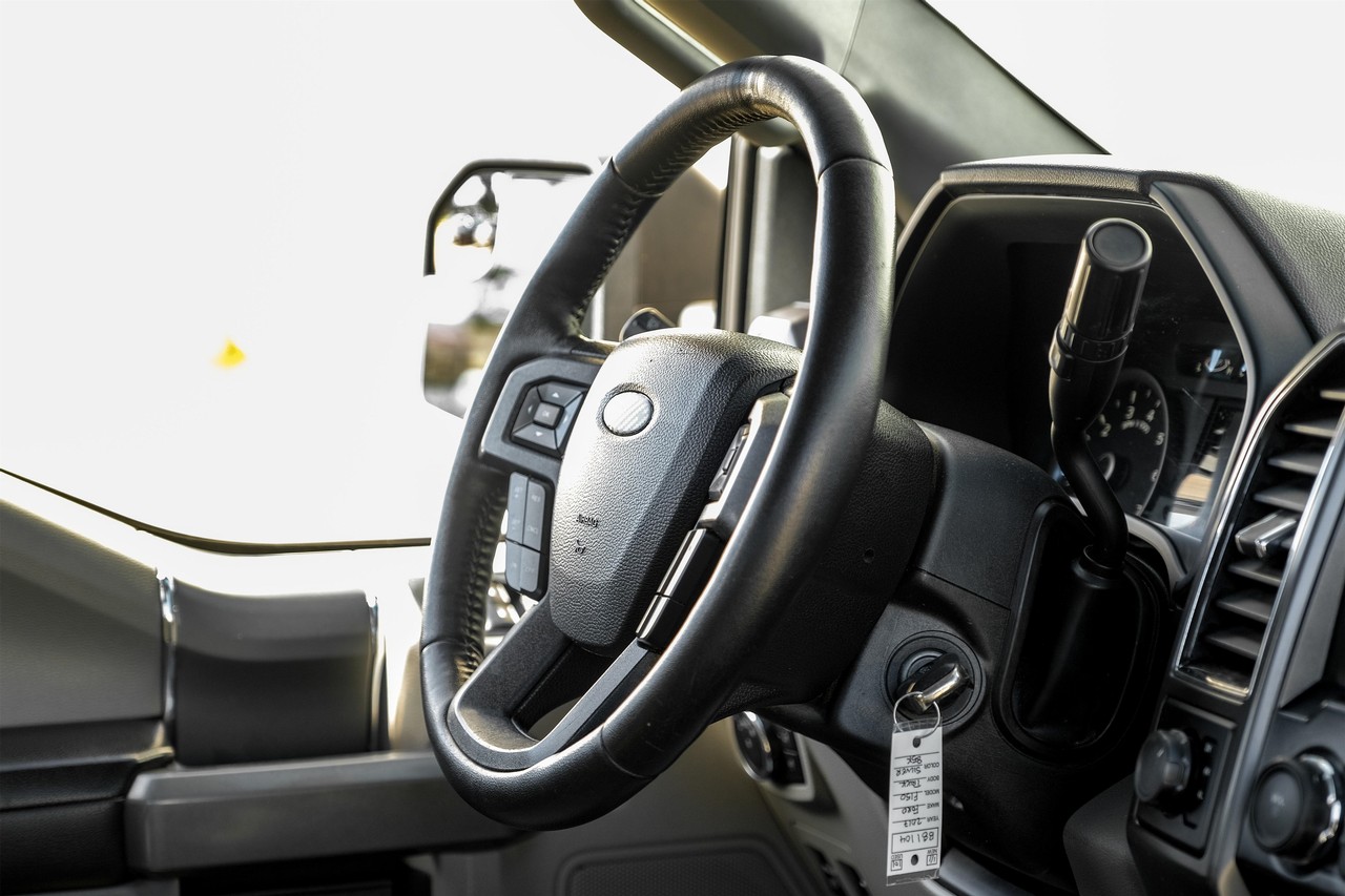 Ford F-150 Vehicle Main Gallery Image 13