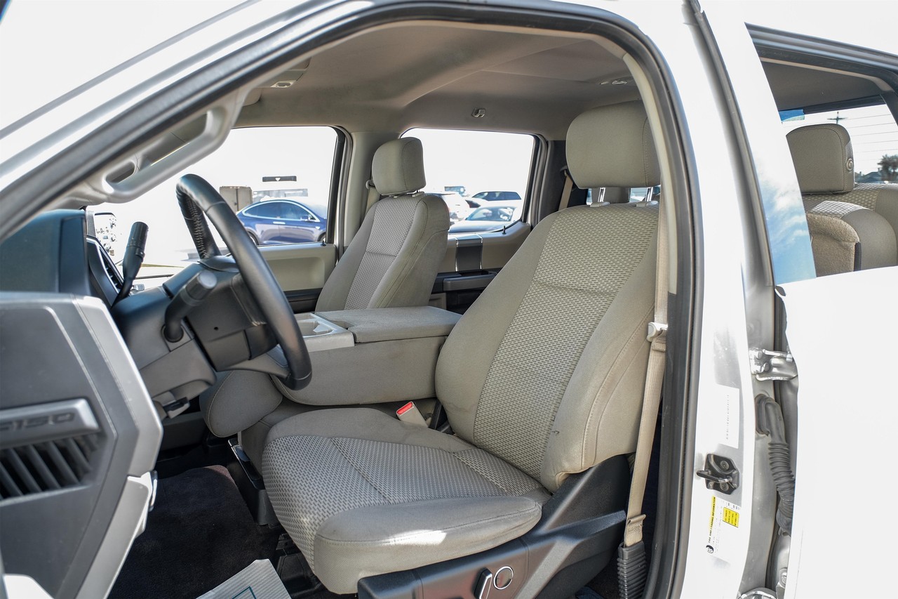 Ford F-150 Vehicle Main Gallery Image 29