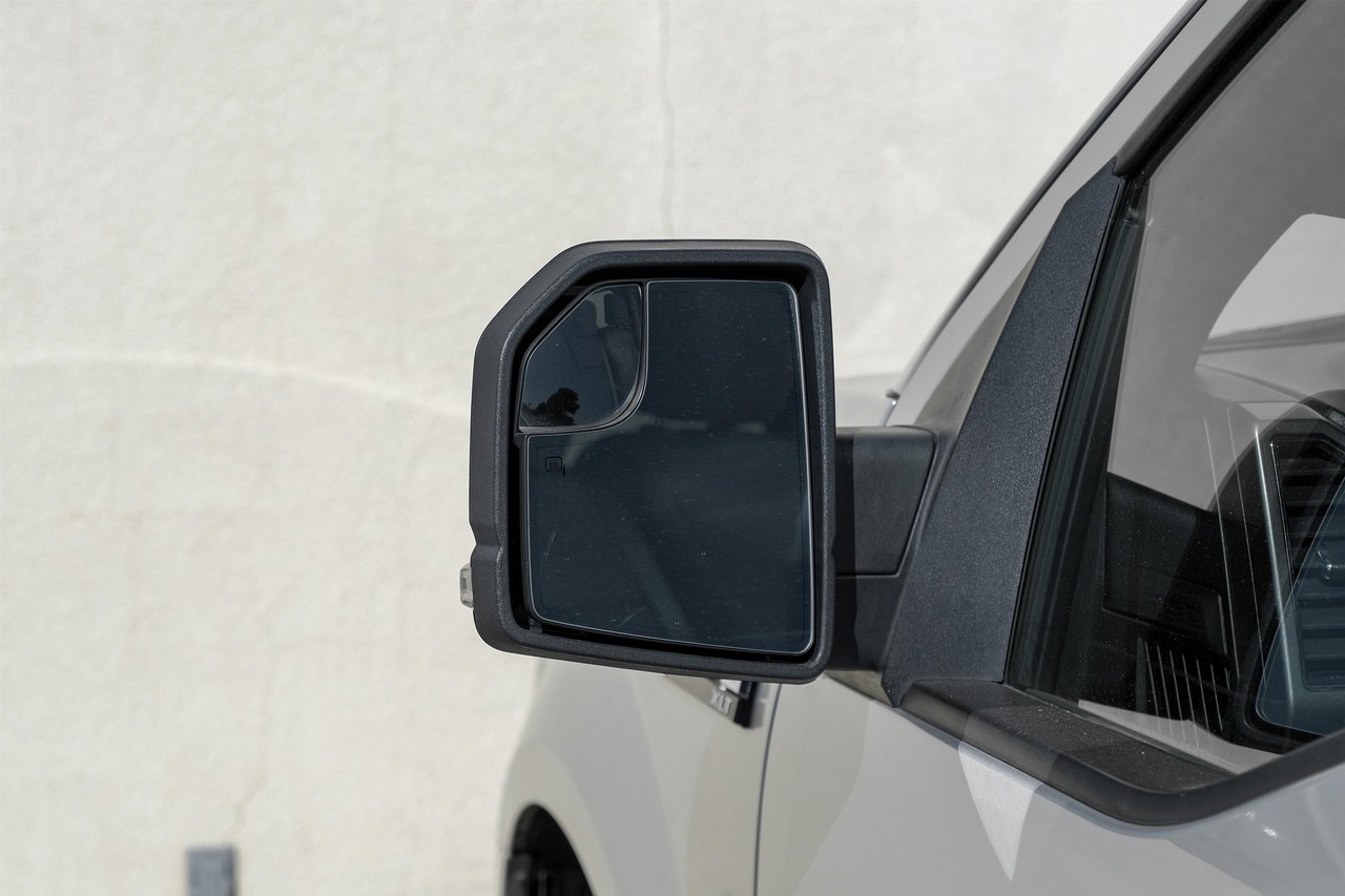 Ford F-150 Vehicle Main Gallery Image 38