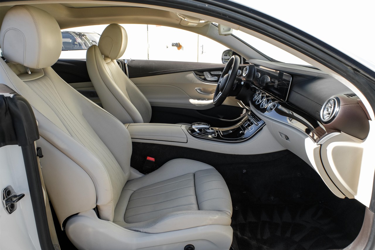 Mercedes-Benz E 450 Vehicle Main Gallery Image 29