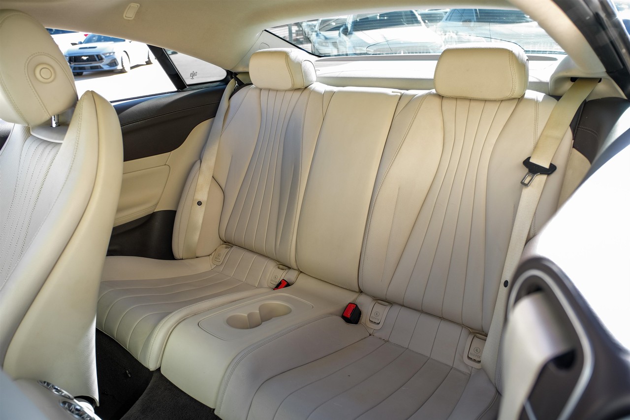 Mercedes-Benz E 450 Vehicle Main Gallery Image 31