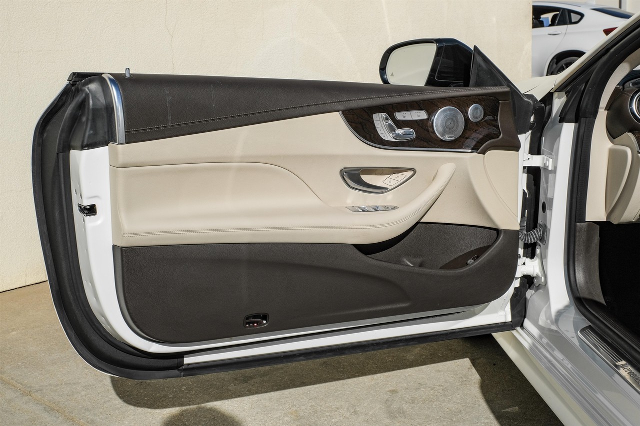 Mercedes-Benz E 450 Vehicle Main Gallery Image 34