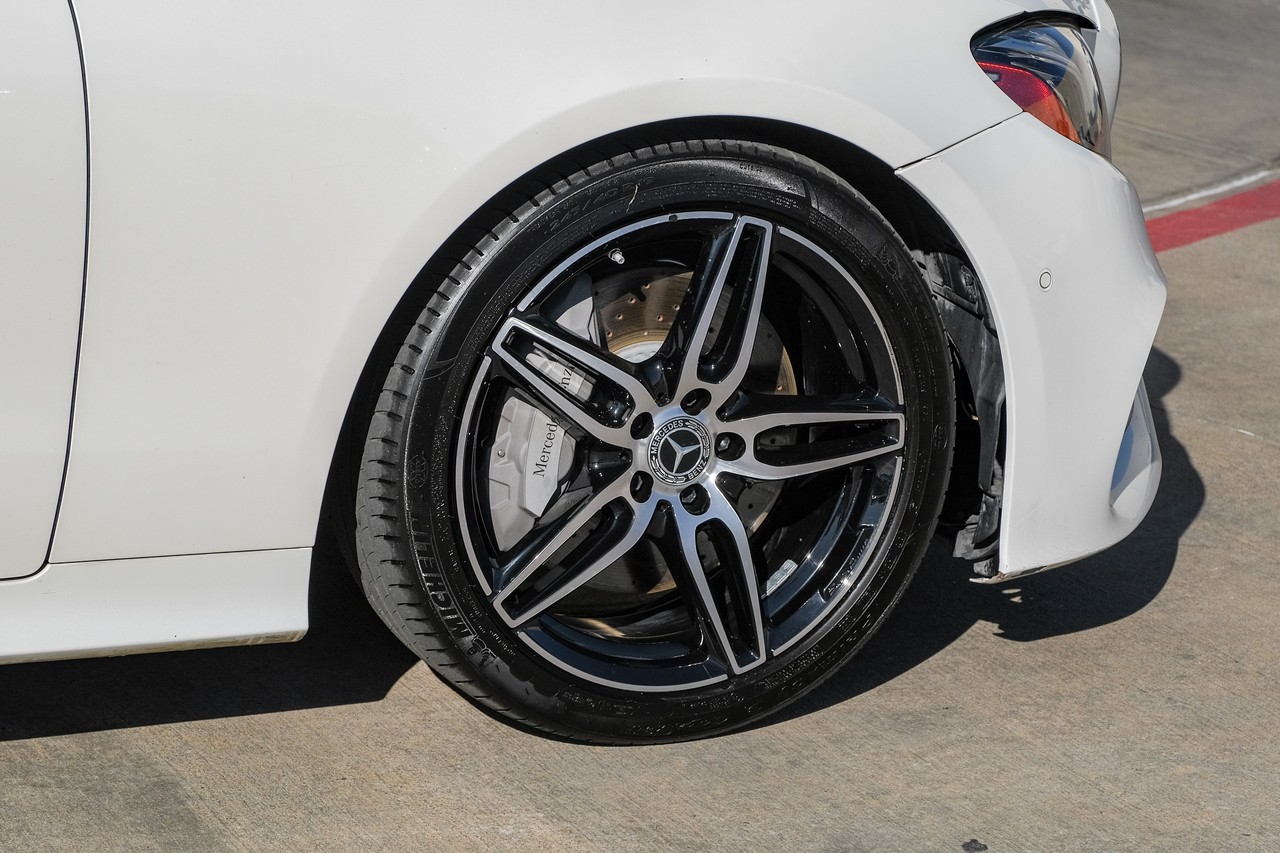 Mercedes-Benz E 450 Vehicle Main Gallery Image 45