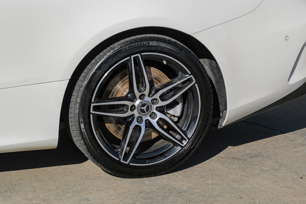 Mercedes-Benz E 450 Vehicle Main Gallery Image 47