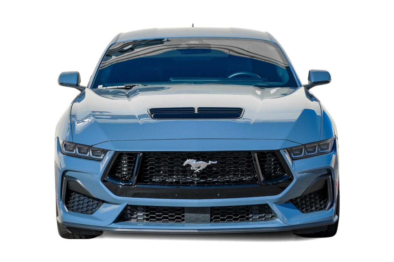 Ford Mustang Vehicle Main Gallery Image 05