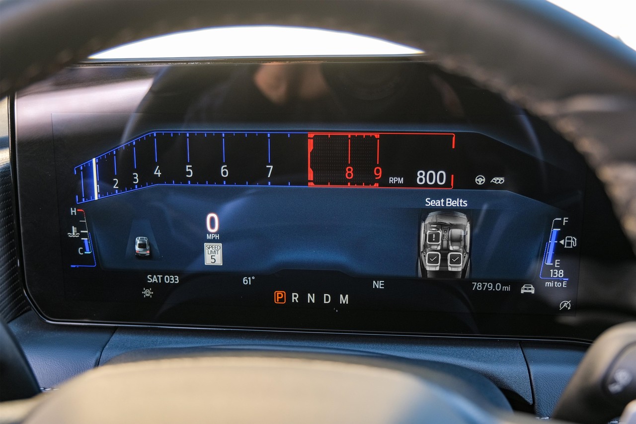 Ford Mustang Vehicle Main Gallery Image 17