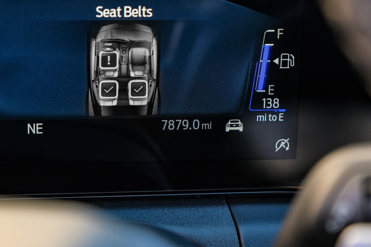 Ford Mustang Vehicle Main Gallery Image 18