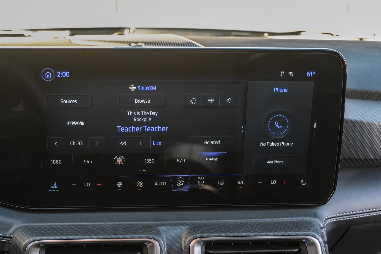 Ford Mustang Vehicle Main Gallery Image 26