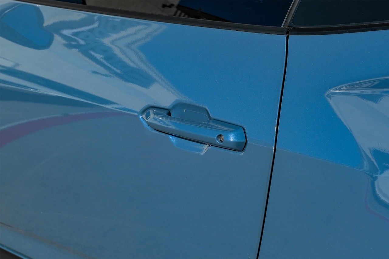 Ford Mustang Vehicle Main Gallery Image 38