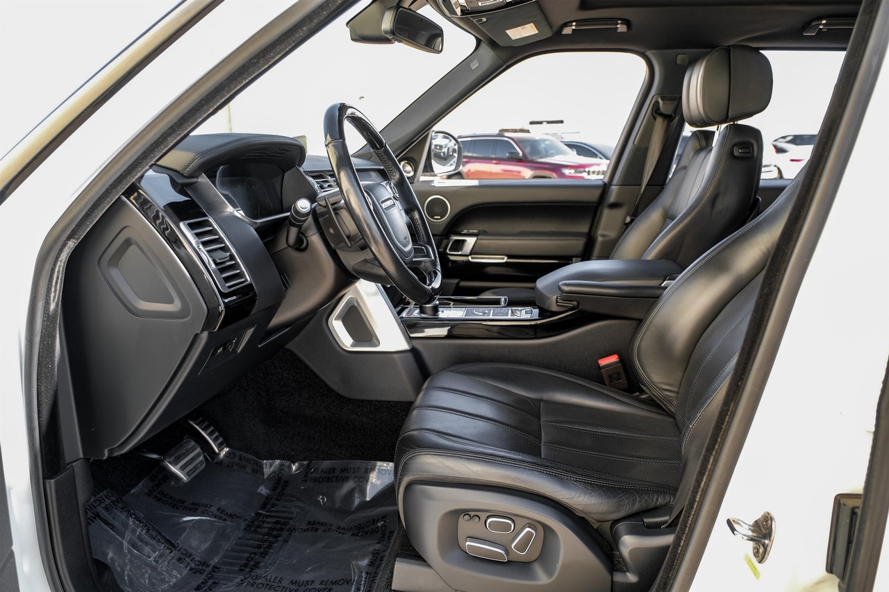 Land Rover Range Rover Vehicle Main Gallery Image 04