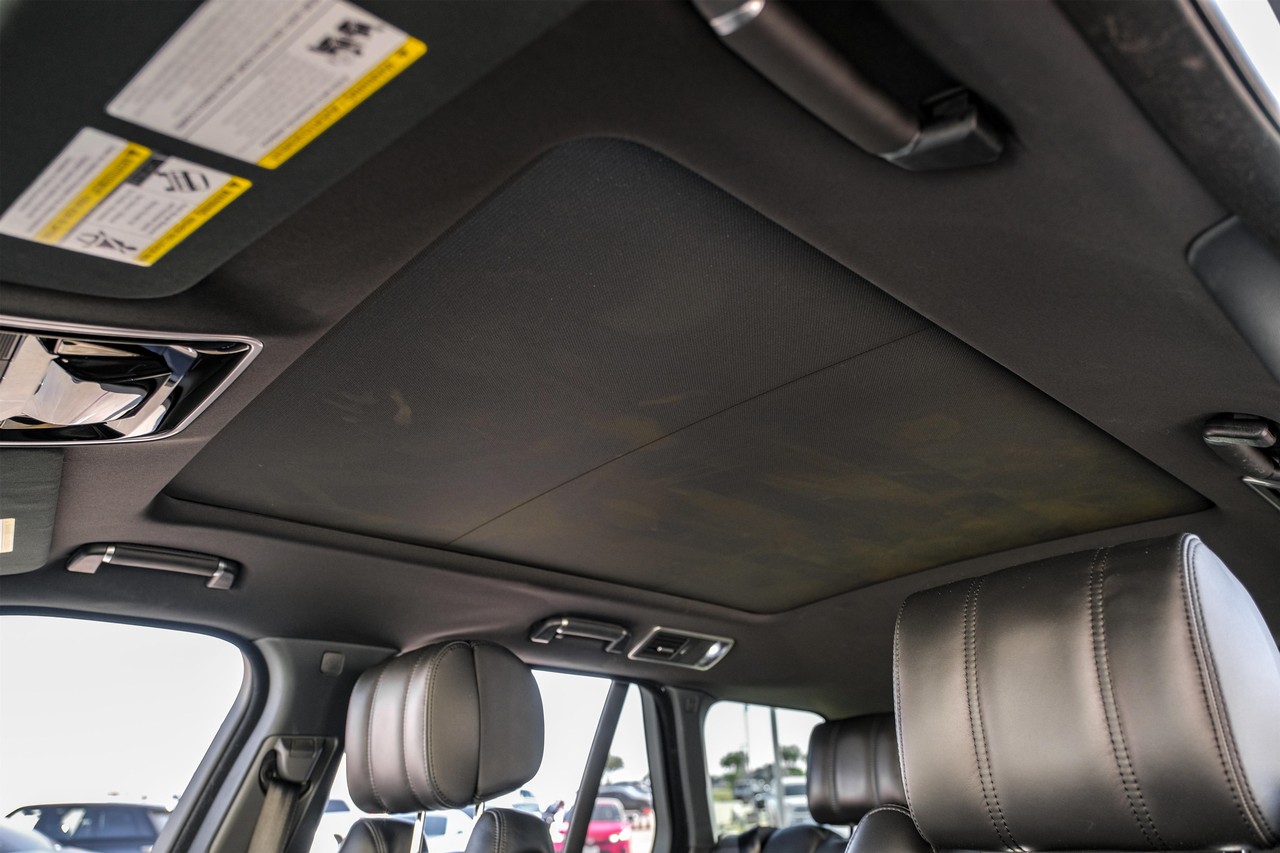 Land Rover Range Rover Vehicle Main Gallery Image 05