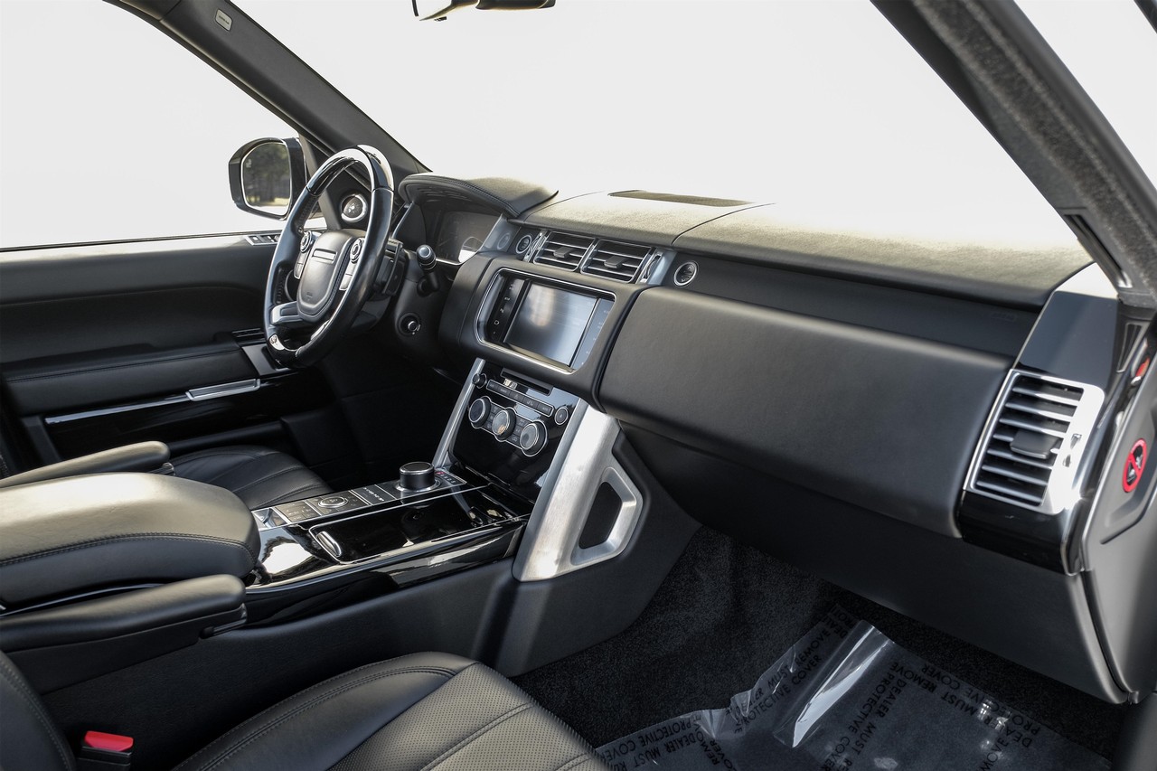 Land Rover Range Rover Vehicle Main Gallery Image 13