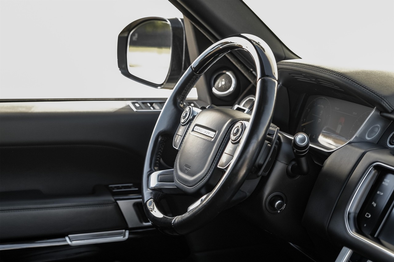 Land Rover Range Rover Vehicle Main Gallery Image 14