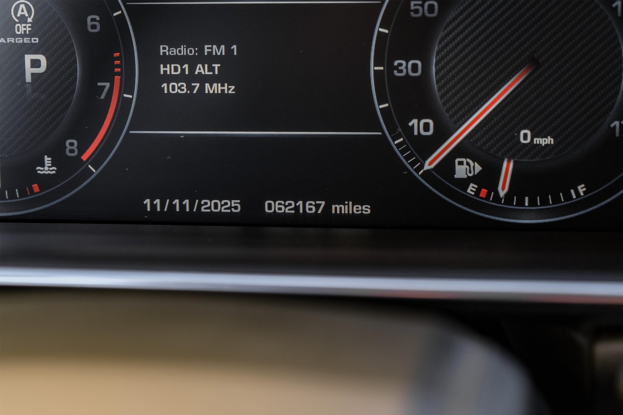 Land Rover Range Rover Vehicle Main Gallery Image 20