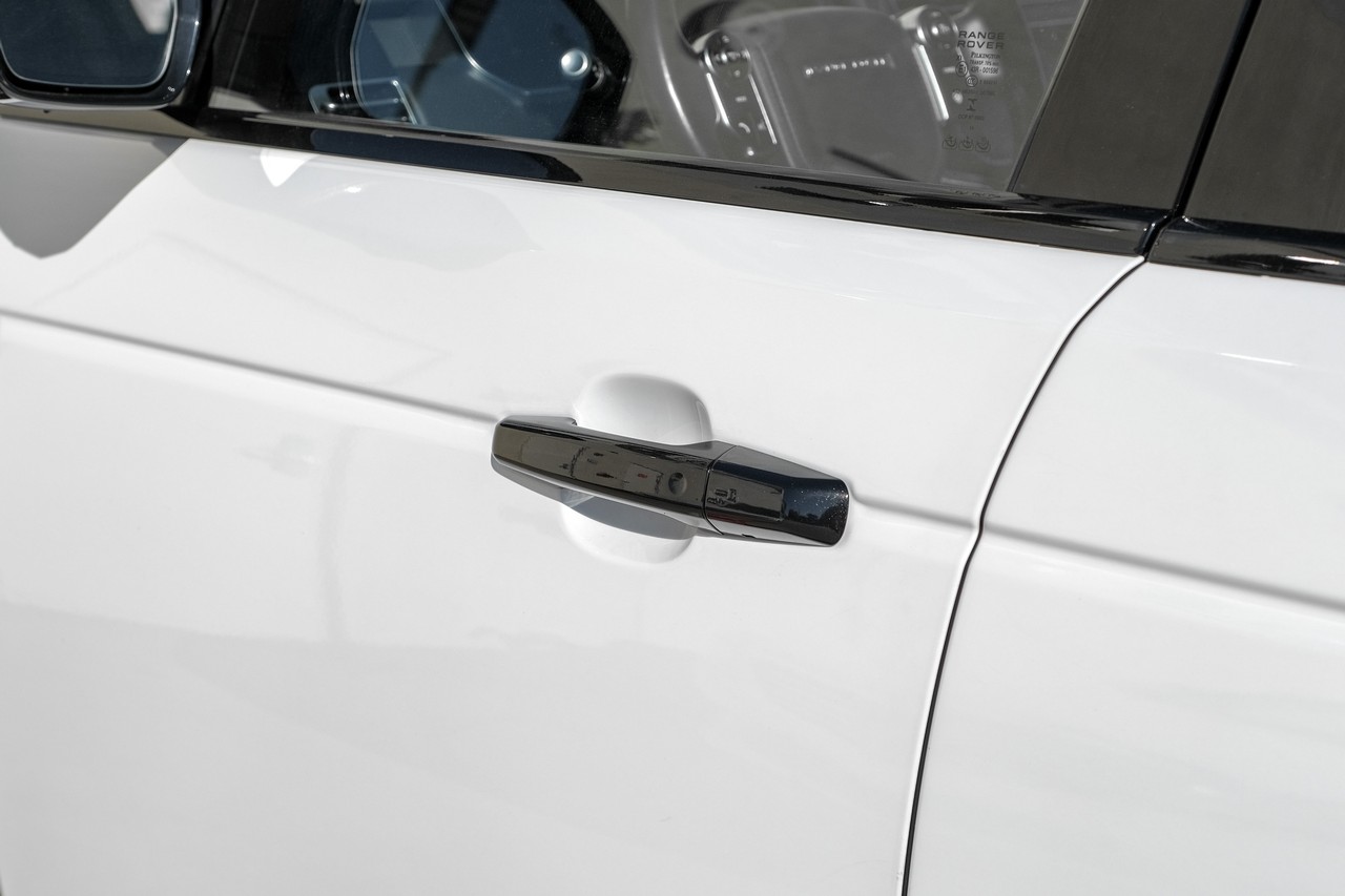 Land Rover Range Rover Vehicle Main Gallery Image 39