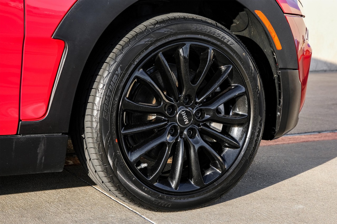 MINI Cooper Vehicle Main Gallery Image 56