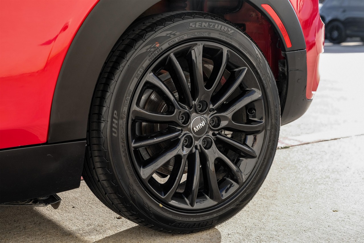 MINI Cooper Vehicle Main Gallery Image 58