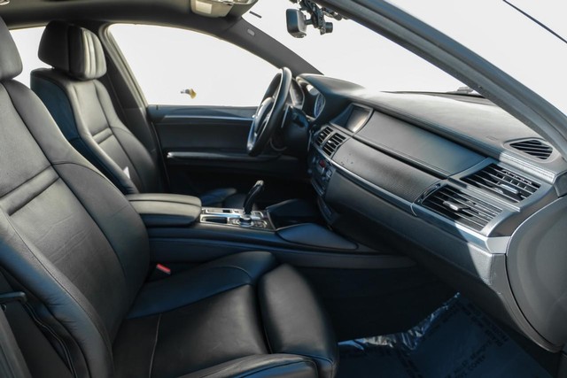 BMW X6 M Vehicle Main Gallery Image 33