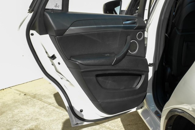 BMW X6 M Vehicle Main Gallery Image 42