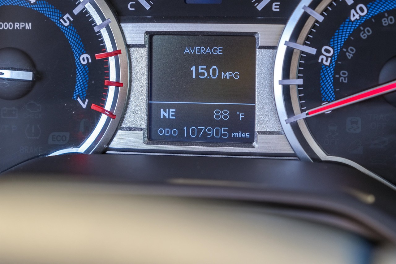 Toyota 4Runner Vehicle Main Gallery Image 20