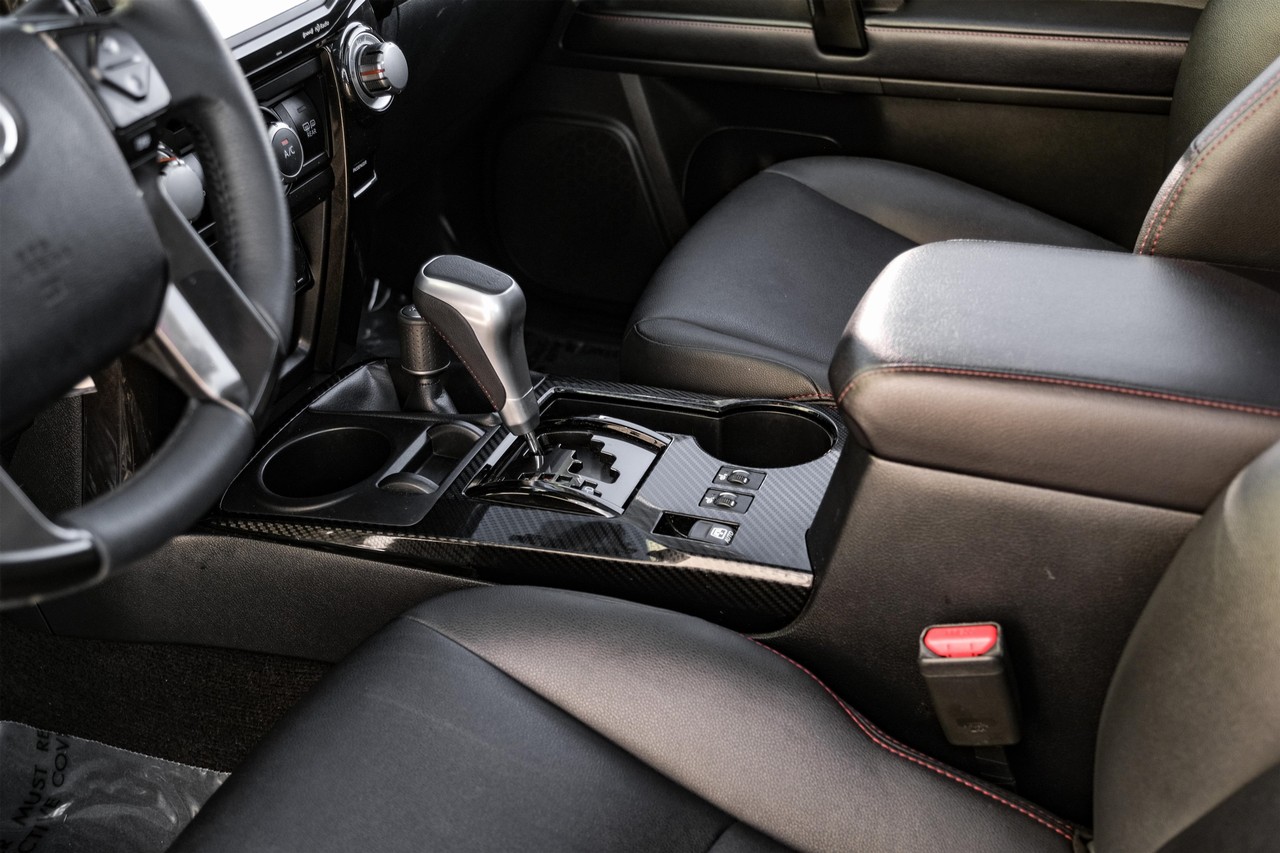 Toyota 4Runner Vehicle Main Gallery Image 23