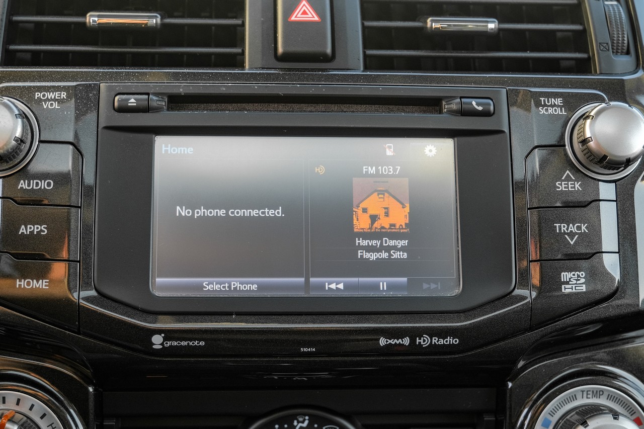 Toyota 4Runner Vehicle Main Gallery Image 27