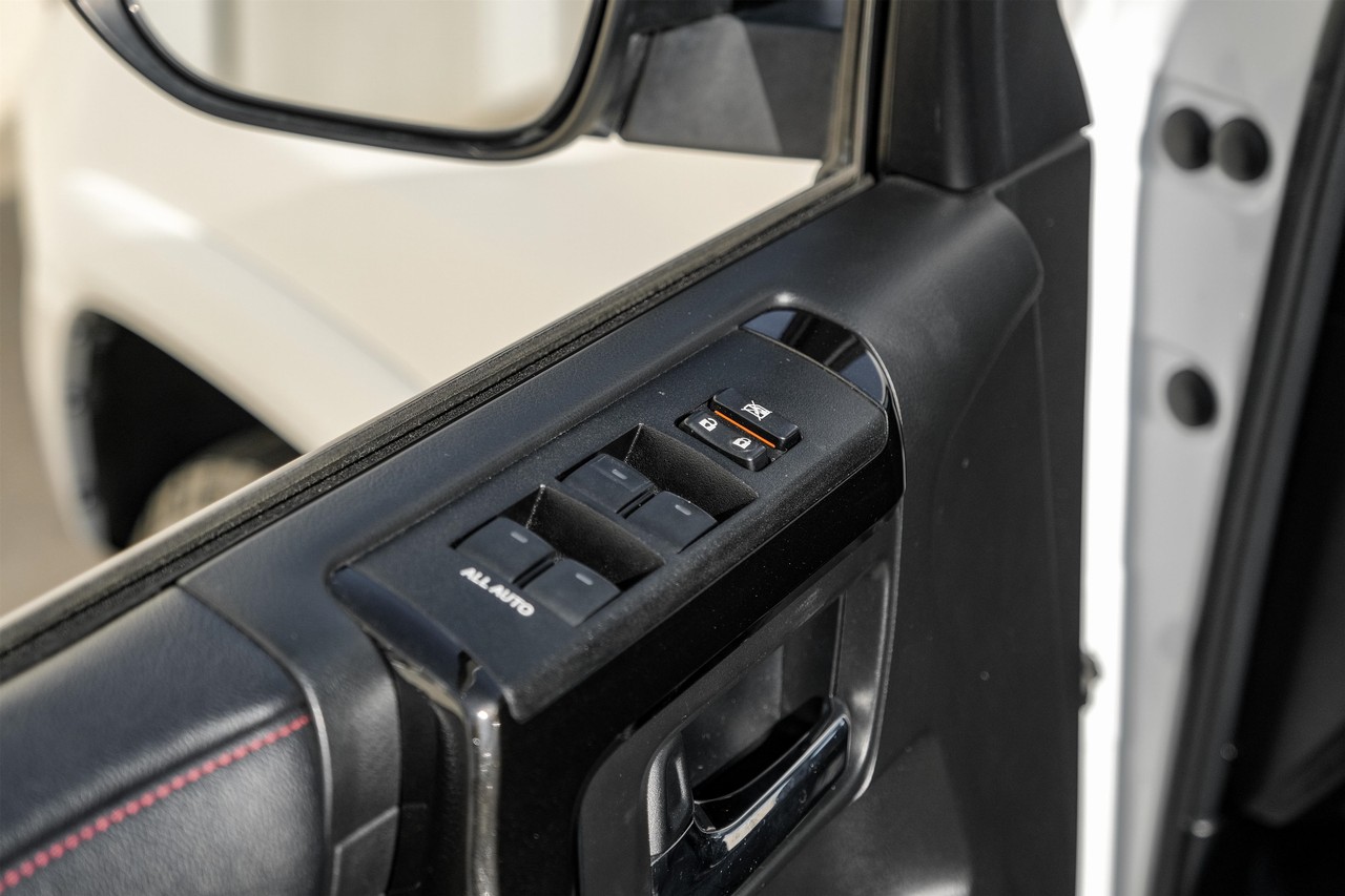 Toyota 4Runner Vehicle Main Gallery Image 41