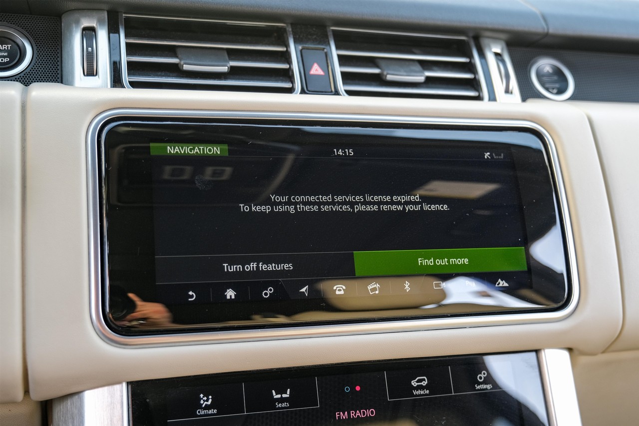 Land Rover Range Rover Vehicle Main Gallery Image 22