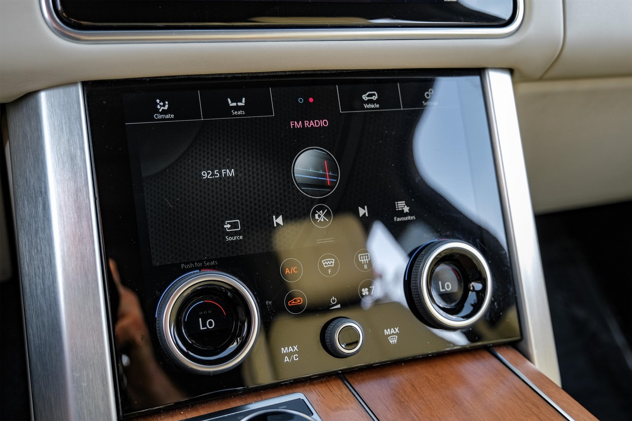 Land Rover Range Rover Vehicle Main Gallery Image 27