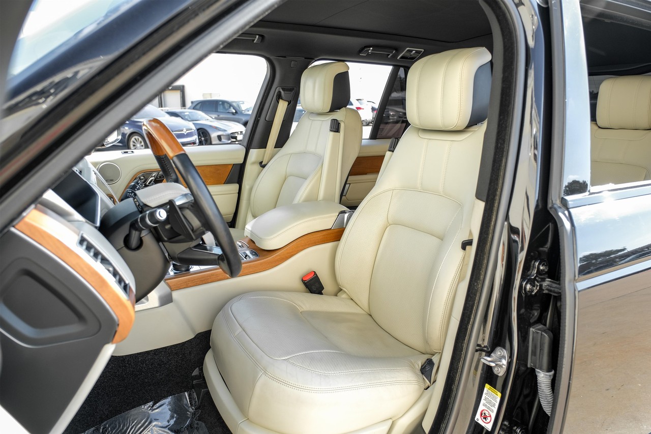 Land Rover Range Rover Vehicle Main Gallery Image 30