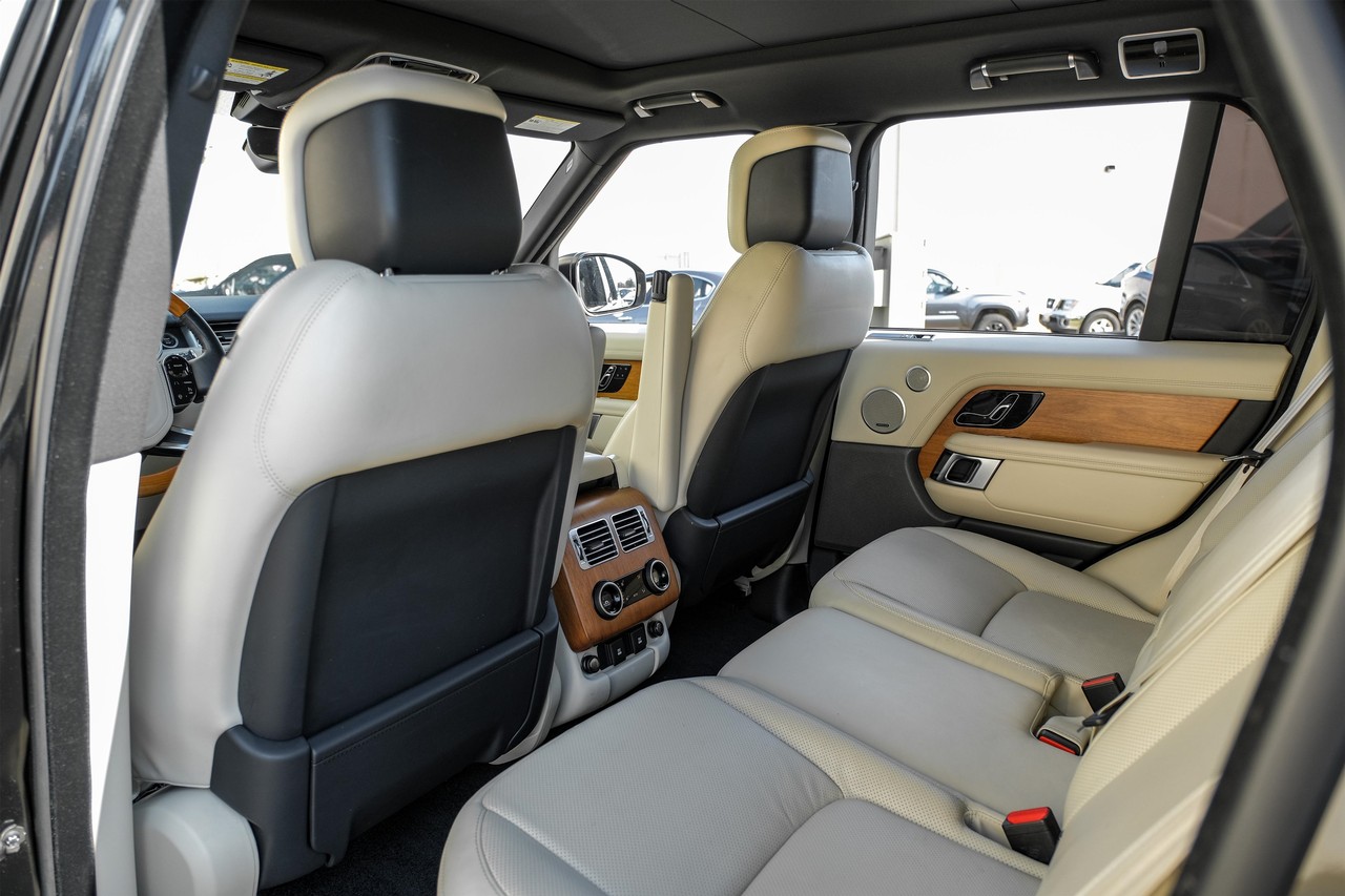 Land Rover Range Rover Vehicle Main Gallery Image 36