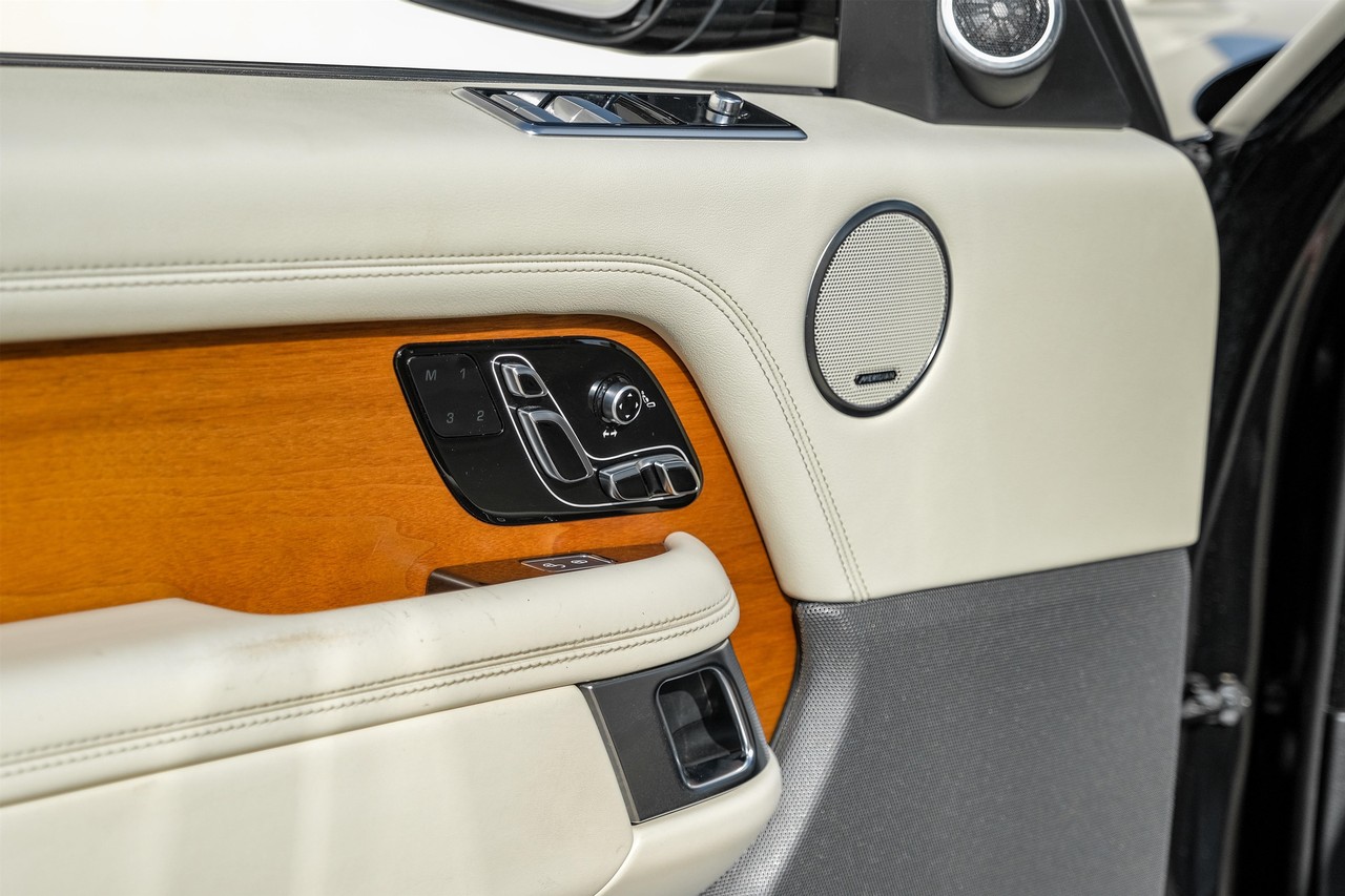 Land Rover Range Rover Vehicle Main Gallery Image 42