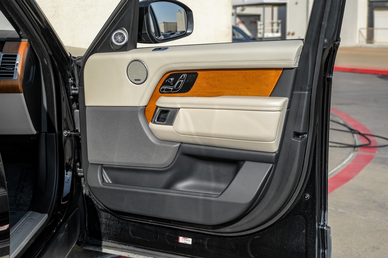 Land Rover Range Rover Vehicle Main Gallery Image 43