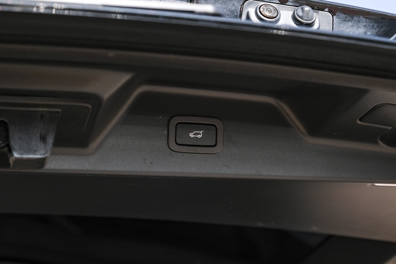 Land Rover Range Rover Vehicle Main Gallery Image 50