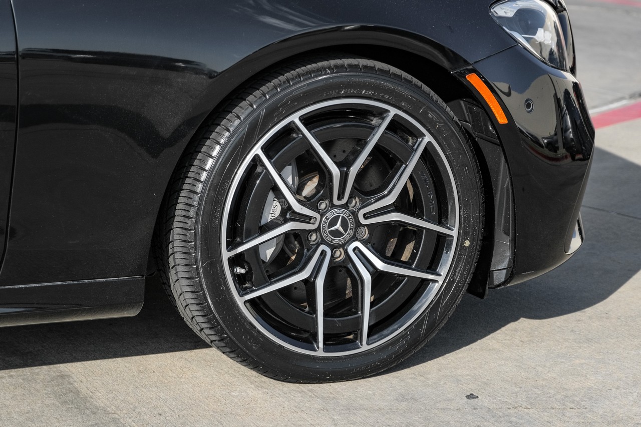 Mercedes-Benz E 350 Vehicle Main Gallery Image 49