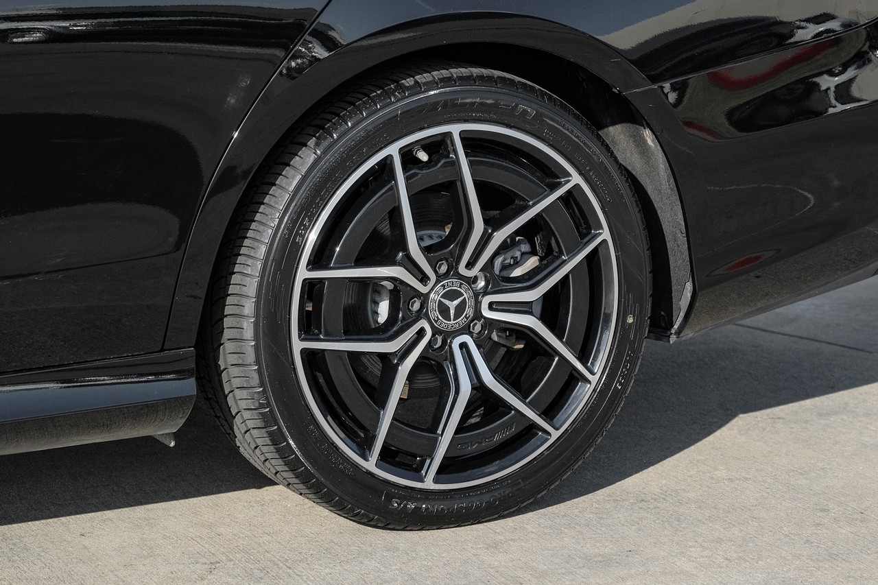 Mercedes-Benz E 350 Vehicle Main Gallery Image 51