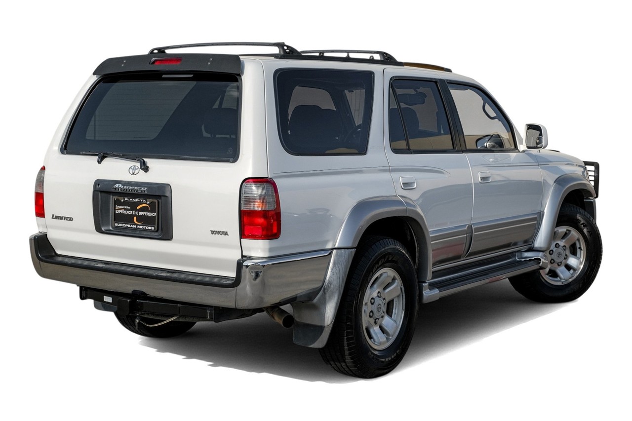 Toyota 4Runner Vehicle Main Gallery Image 09