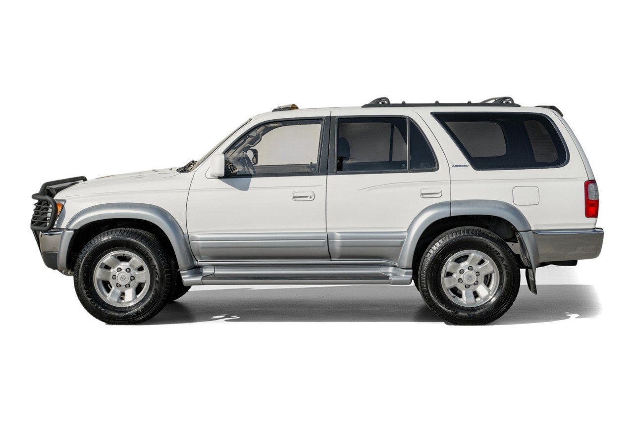 Toyota 4Runner Vehicle Main Gallery Image 12