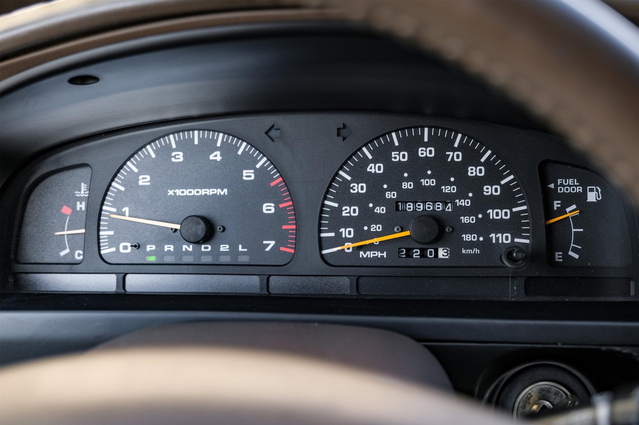 Toyota 4Runner Vehicle Main Gallery Image 17