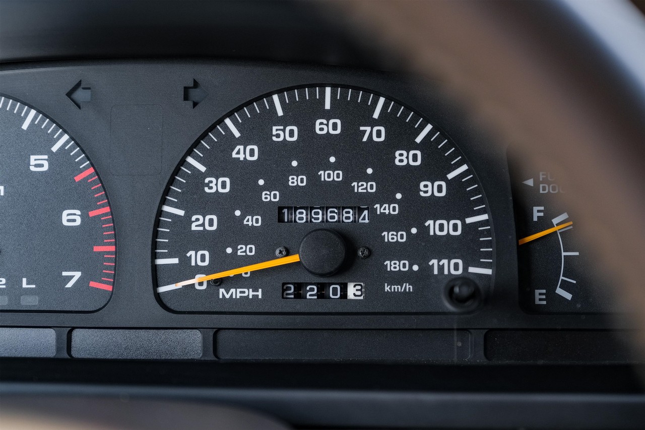 Toyota 4Runner Vehicle Main Gallery Image 18