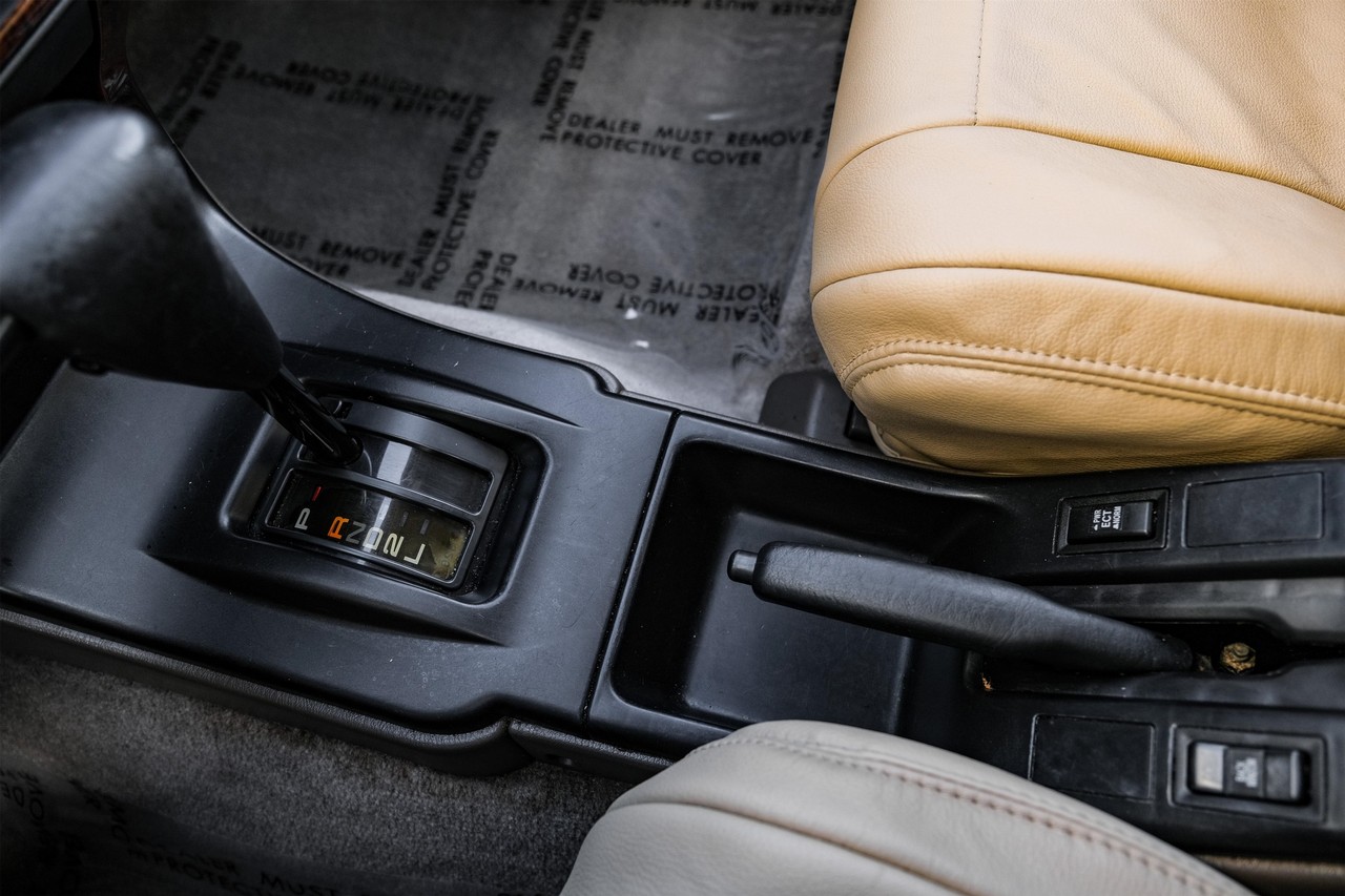 Toyota 4Runner Vehicle Main Gallery Image 21