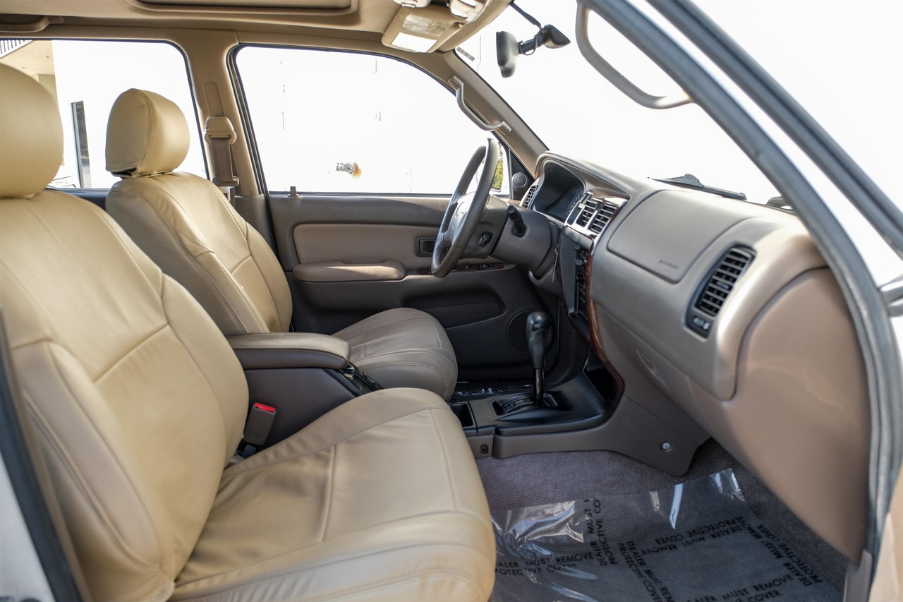 Toyota 4Runner Vehicle Main Gallery Image 28