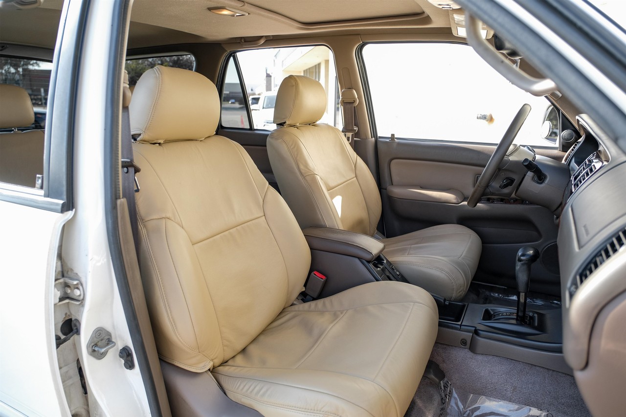 Toyota 4Runner Vehicle Main Gallery Image 29