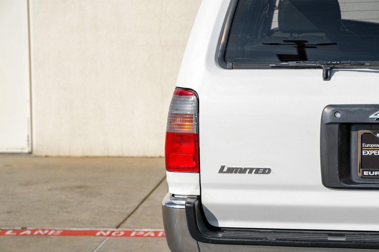 Toyota 4Runner Vehicle Main Gallery Image 42