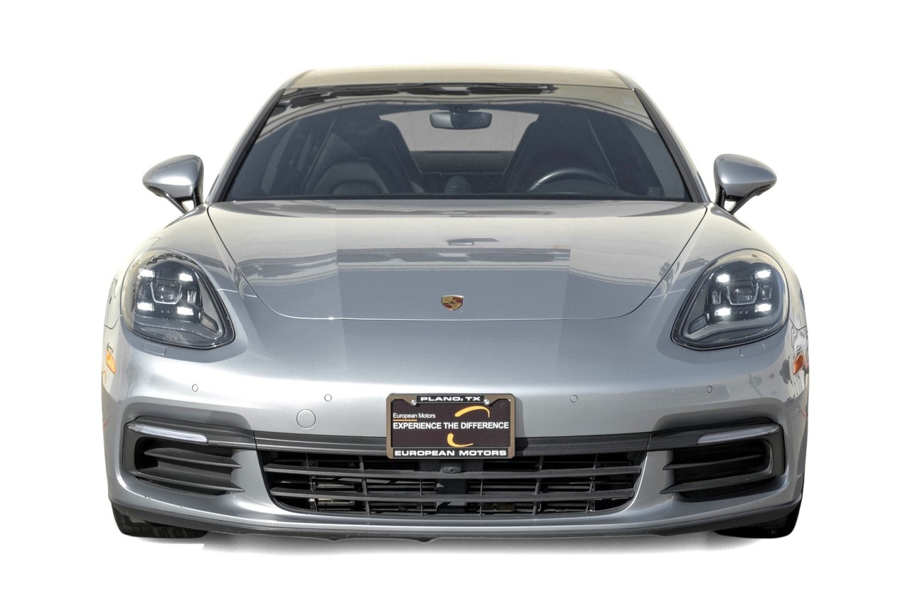 Porsche Panamera Vehicle Main Gallery Image 05