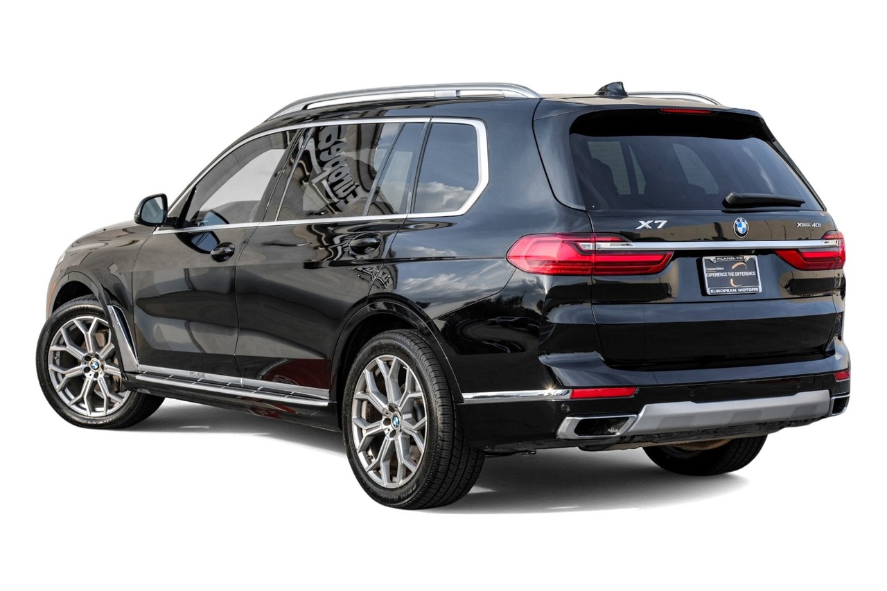 BMW X7 Vehicle Main Gallery Image 11