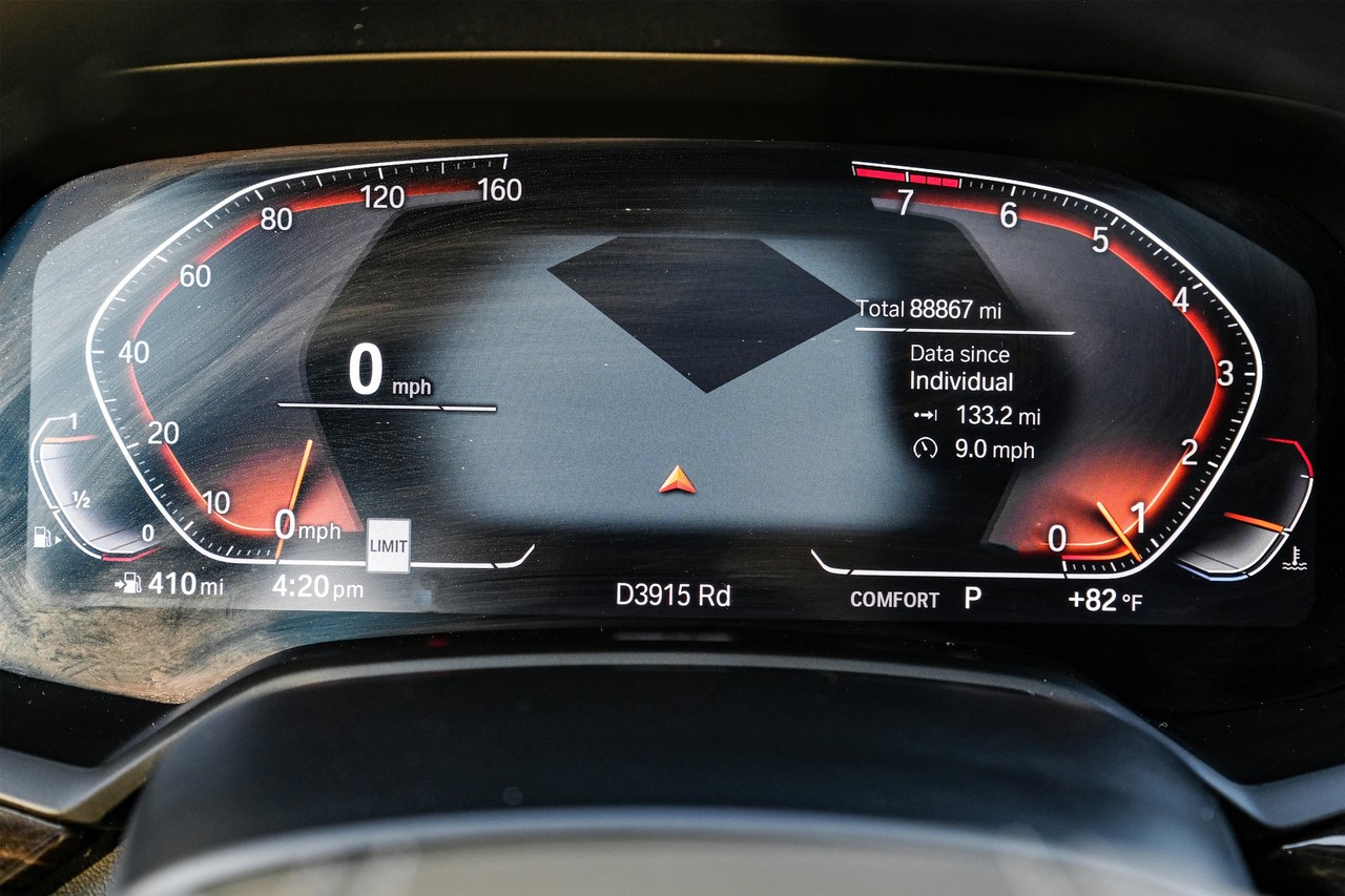 BMW X7 Vehicle Main Gallery Image 20