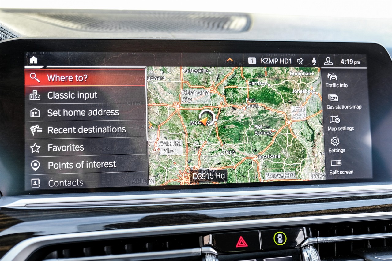 BMW X7 Vehicle Main Gallery Image 22